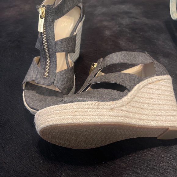 Michael Kors Wedges - Picture 3 of 3